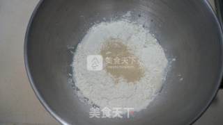 火腿花朵面包的做法步骤：2