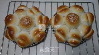 火腿花朵面包的做法步骤：16
