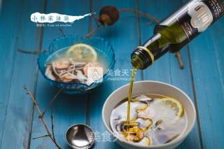 鲜味菌菇鲜虾汤的做法步骤：2