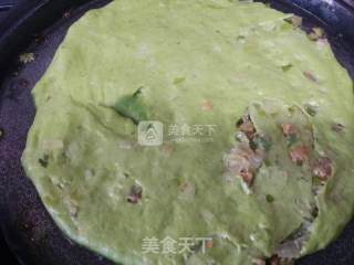 菠菜汁葱花油渣饼的做法步骤：8