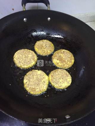 南瓜芝麻饼的做法步骤：9