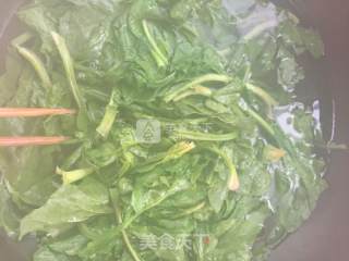 木耳菠菜的做法步骤：3