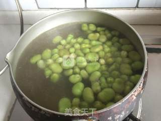 石锅蚕豆的做法步骤：4