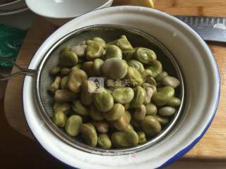 石锅蚕豆的做法步骤：8