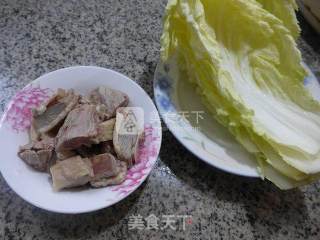 鹅肉炒白菜的做法步骤：1
