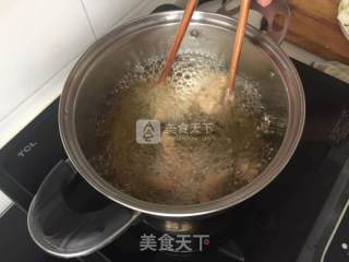 菠萝炒肉的做法步骤：2