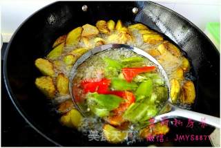 【东北特色菜】地三鲜的做法步骤：10