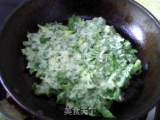 茼蒿蛋糊饼的做法步骤：11
