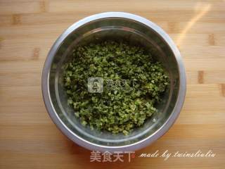 香椿炒鸡蛋的做法步骤：3