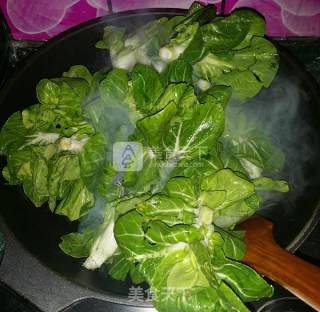 咸肉炒青菜苔的做法步骤：3