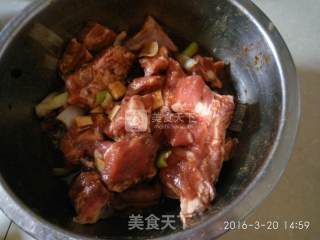 排骨米饭的做法步骤：1
