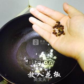 家常快手菜---西兰花炒腊肉的做法步骤：4