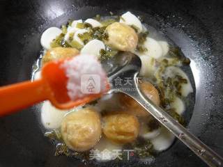 肉面筋雪菜煮年糕的做法步骤：5