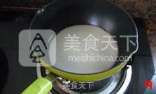 【芒果可丽】--- 没有烤箱也能制作甜蜜的蛋糕的做法步骤：9