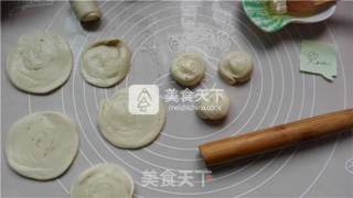 简易版椒盐小千层（手抓饼）的做法步骤：6
