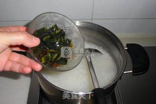 皮蛋瘦肉粥的做法步骤：6