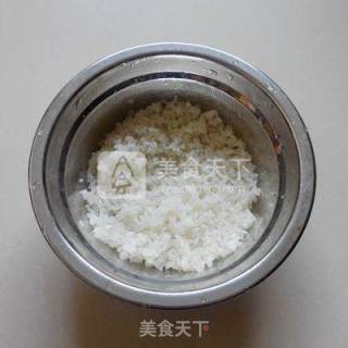 红萝卜鸡蛋粥的做法步骤：1