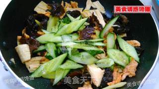 杂素炒肉片的做法步骤：6