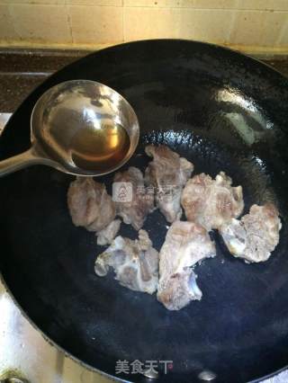 浓香脊骨烩酸菜的做法步骤：5