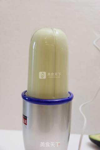 牛油果香蕉奶昔的做法步骤：4