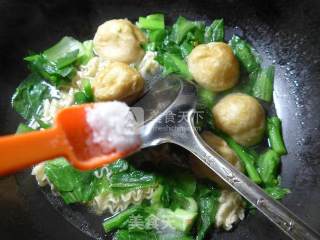 肉面筋菜芯波纹面的做法步骤：6