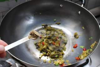 就爱这一碗面——酸菜牛肉面的做法步骤：10