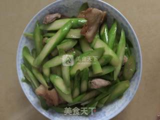 五花肉炒芦笋的做法步骤：4