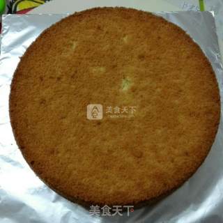 就是那个蓝胖子——哆啦a梦奶油蛋糕的做法步骤：1