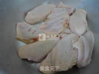 新奥尔良烤翅的做法步骤：1