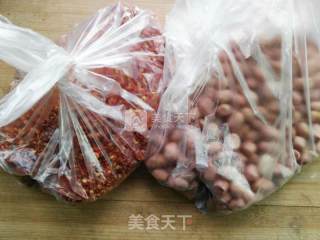 简易辣椒油作法的做法步骤：1