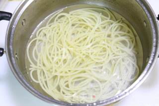 牛油果意面的做法步骤：5
