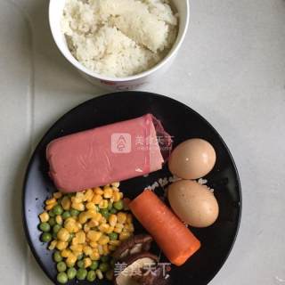 孜然香菇鸡蛋炒饭的做法步骤：1
