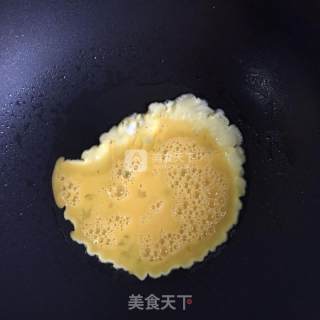 孜然香菇鸡蛋炒饭的做法步骤：3
