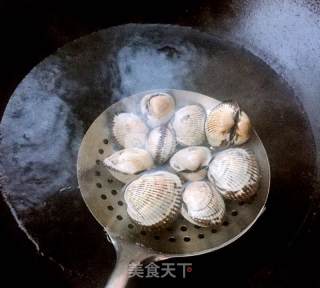 出彩毛蚶的做法步骤：3