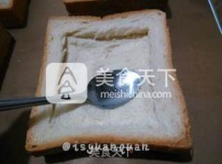 学生党早餐-----芝士蛋烤面包的做法步骤：1