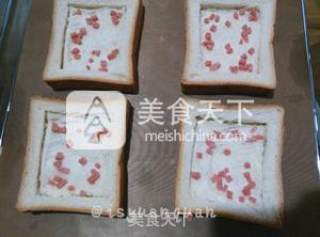 学生党早餐-----芝士蛋烤面包的做法步骤：2