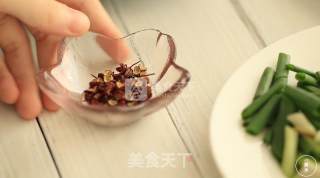 一厨作铸铁锅之让你回味无穷的啤酒鸭的做法步骤：3
