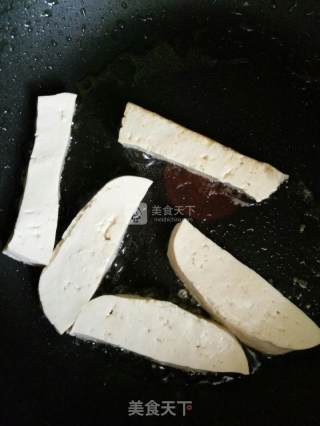 芦笋炒豆腐的做法步骤：3
