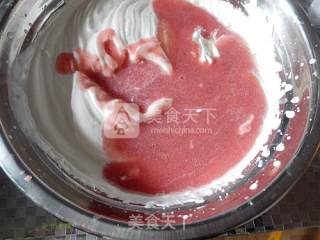 草莓慕斯蛋糕的做法步骤：9