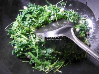 五花肉炒草籽的做法步骤：6