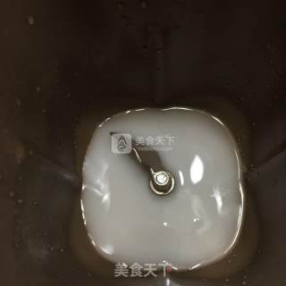 薄底披萨的做法步骤：1