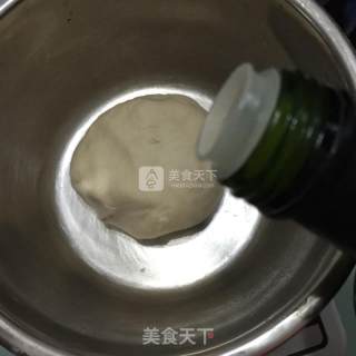 薄底披萨的做法步骤：3