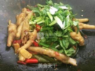 香辣鸡爪的做法步骤：10