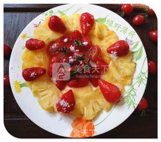 菠萝草莓果盘的做法步骤：5