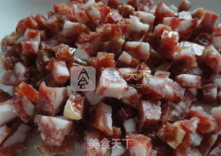 香肠炒青豆的做法步骤：2
