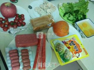 春游日式可爱便当----儿子和姑娘每年的春游秋游少不了妈咪的爱心便当！孩子们非常喜欢也很爱吃~的做法步骤：1