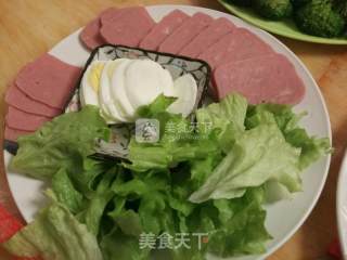 春游日式可爱便当----儿子和姑娘每年的春游秋游少不了妈咪的爱心便当！孩子们非常喜欢也很爱吃~的做法步骤：13