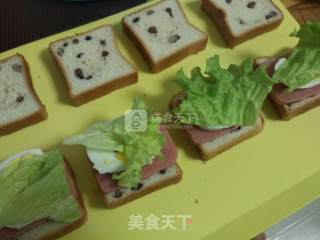 春游日式可爱便当----儿子和姑娘每年的春游秋游少不了妈咪的爱心便当！孩子们非常喜欢也很爱吃~的做法步骤：17