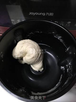 香肠面包的做法步骤：2
