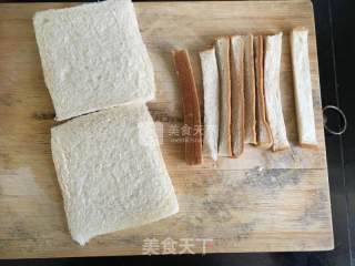 土司鸡蛋的做法步骤：1